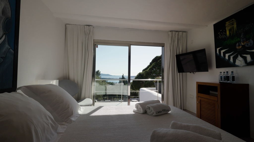 Bedroom with sea view at Casa Vella