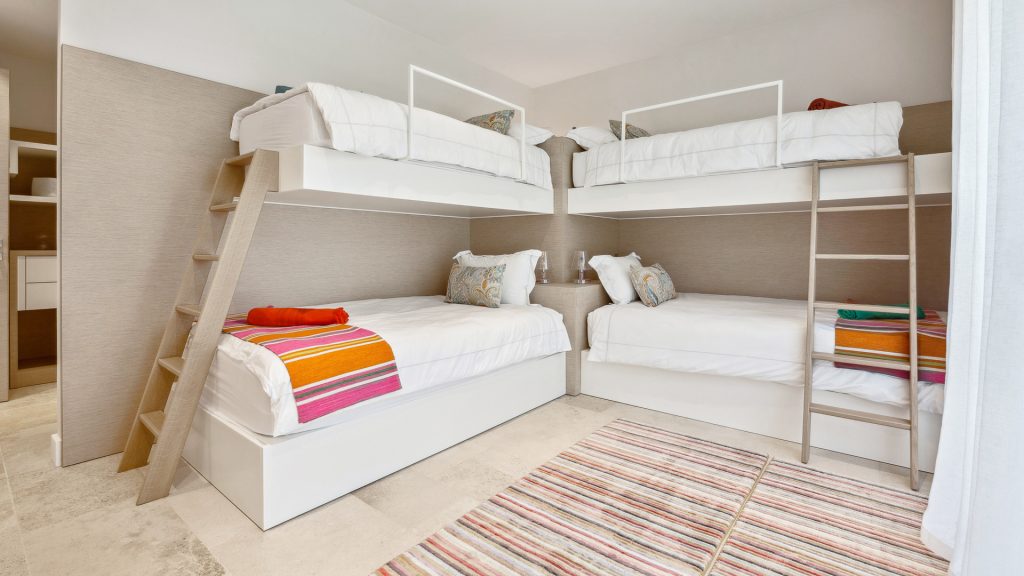 Villa Lumiere bedroom