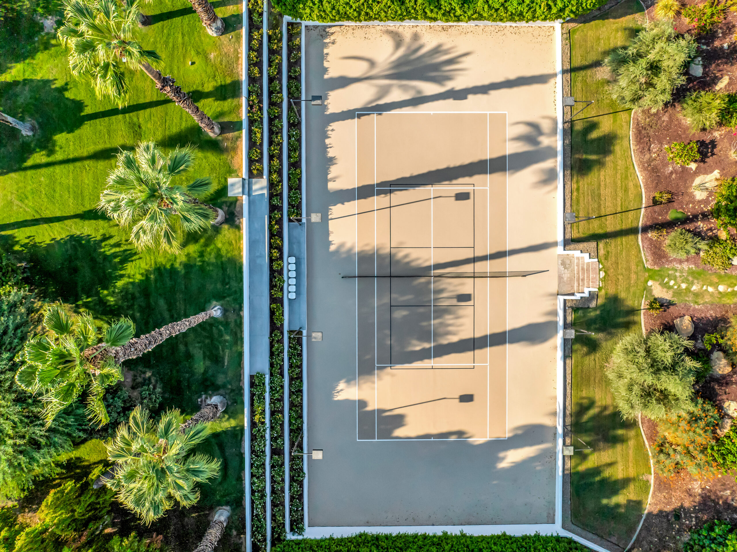 pickleball vs tennis in luxury homes