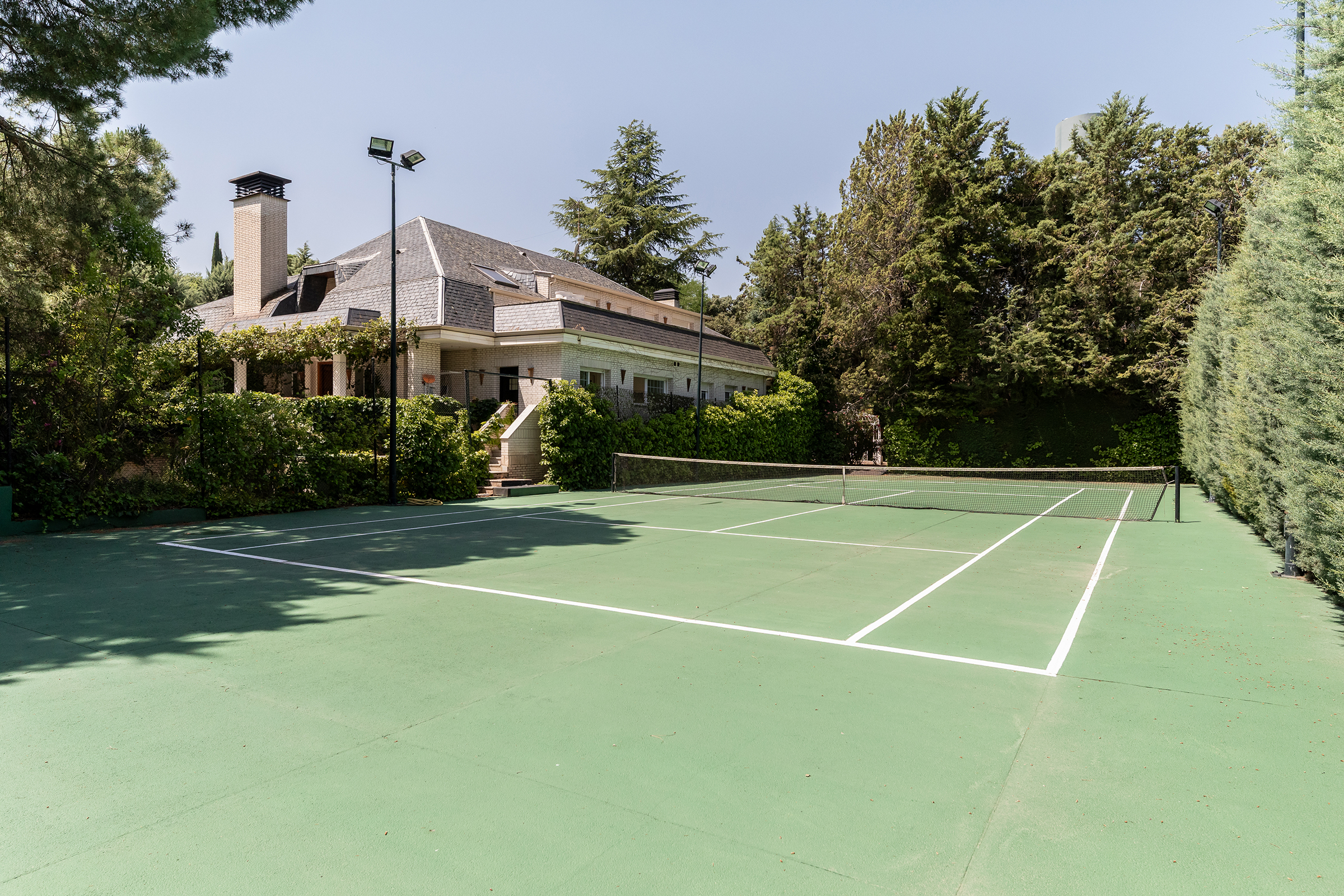 La Moraleja luxury estate with tennis court
