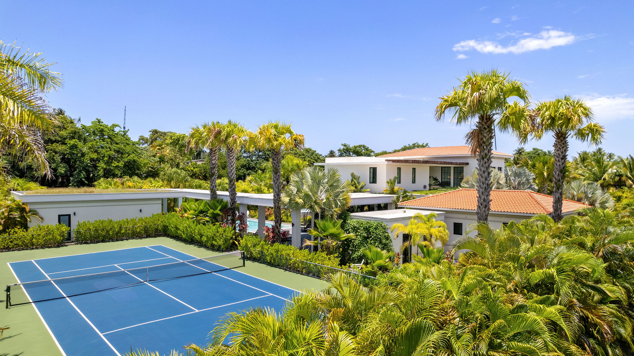 Villa Avenza Dorado Tennis