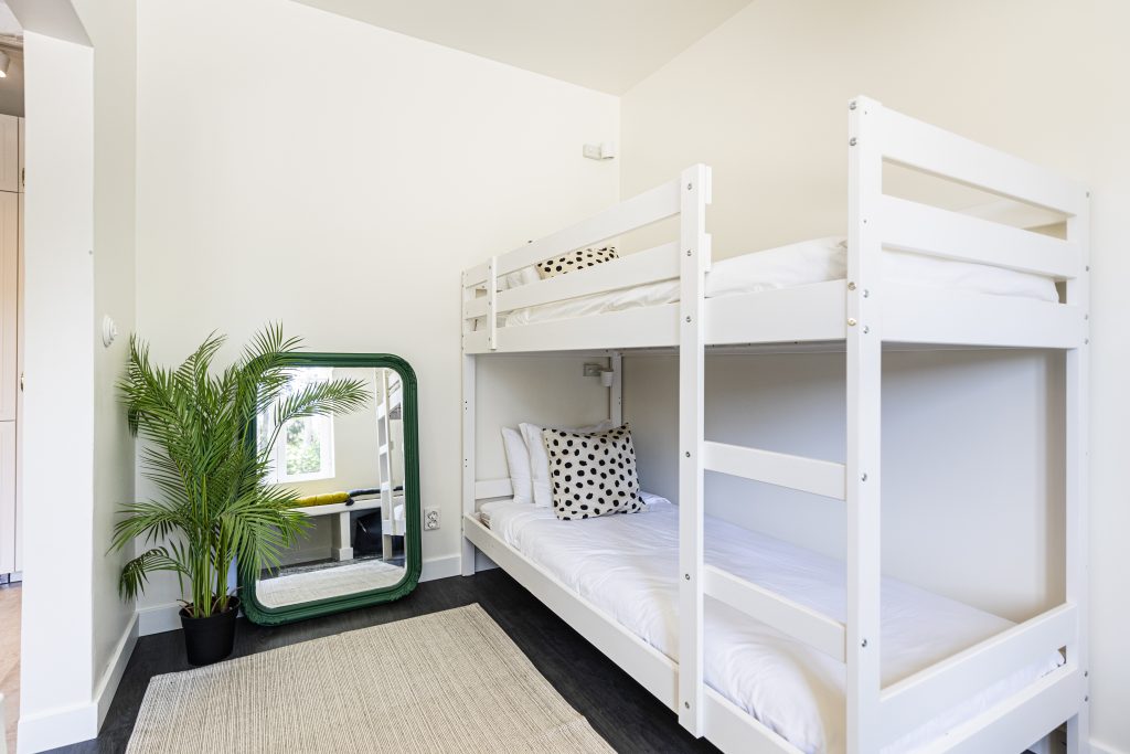 Quinta Paradiso guest home bunk room