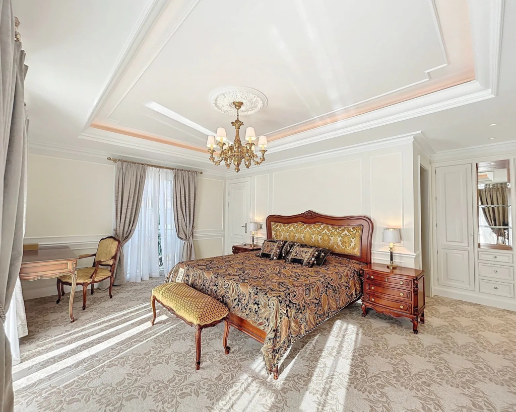 Palais Belle Epoque bedroom